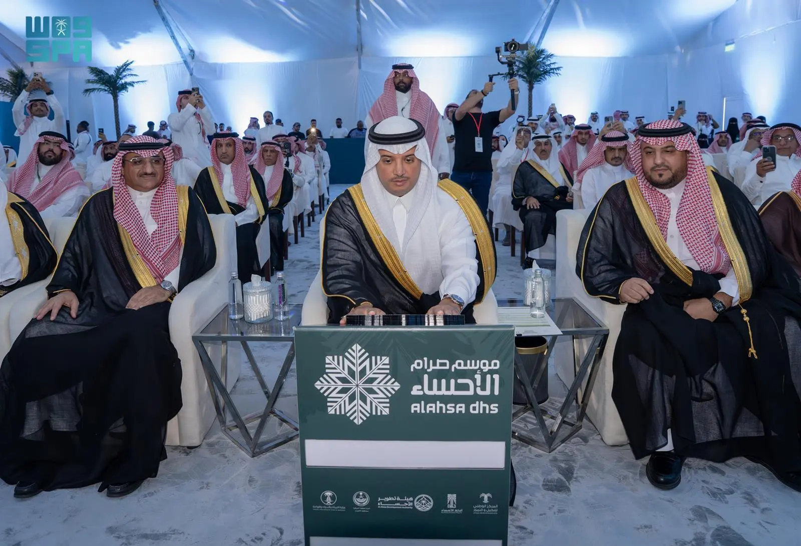 الأمير سعود بن طلال يُدشِّن موسم صرام الأحساء لعام 2025